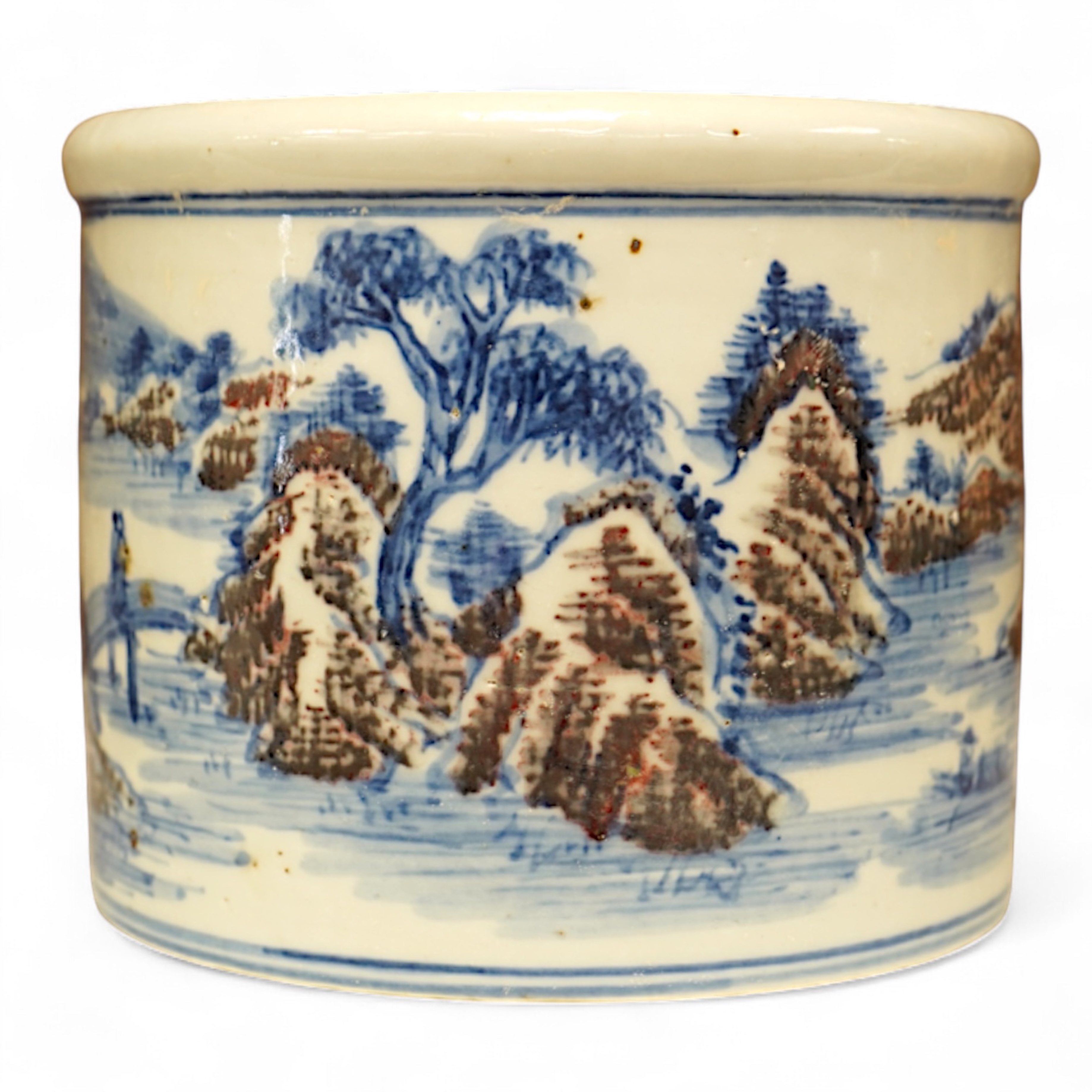 A Chinese blue and white with iron red cylindrical brush pot, 15cm in diameter